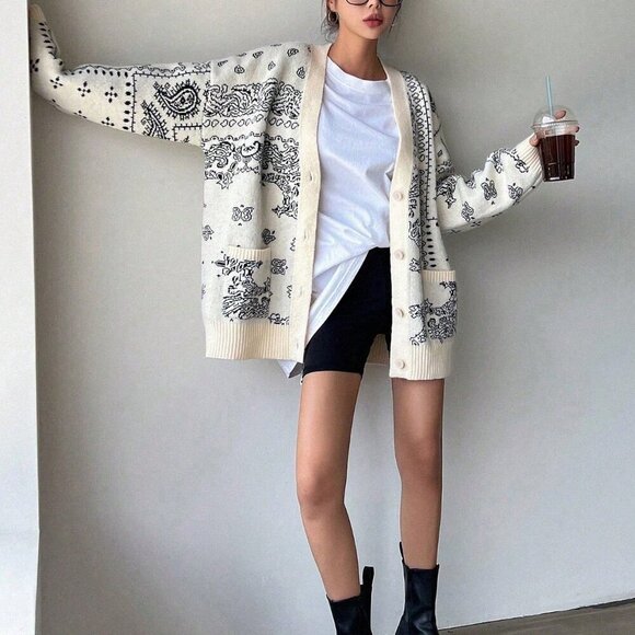 Beige Casual Women's Paisley Pattern Drop Shoulder button down Cardigan - Picture 3 of 5